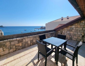 Seaview Apartments VERA